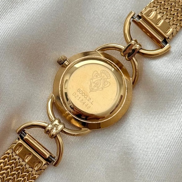 AUTHENTIC VINTAGE GUCCI GOLD WATCH - Picture 7 of 7